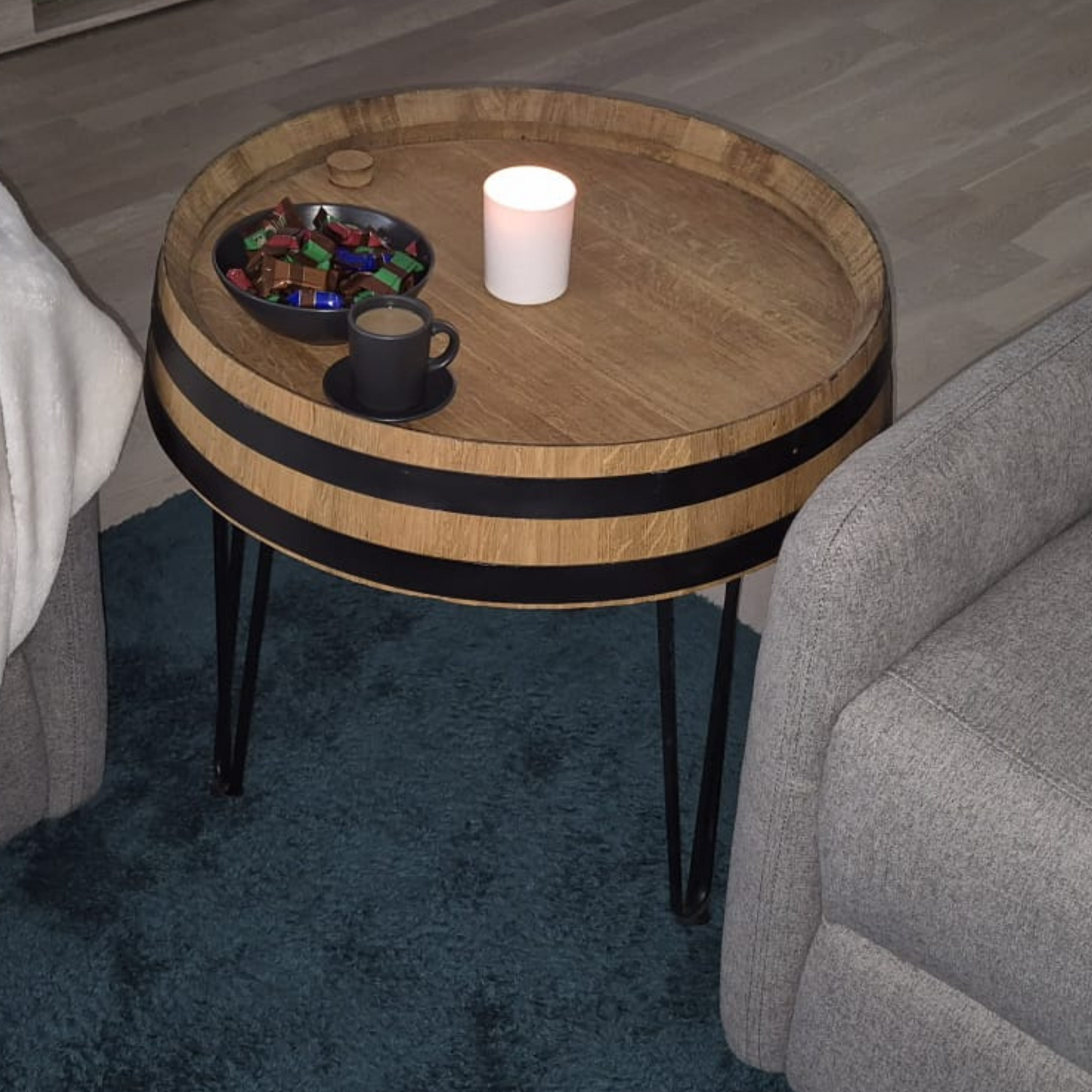 Stolić za dnevni boravak od kraja bačve s 3 hairpin noge