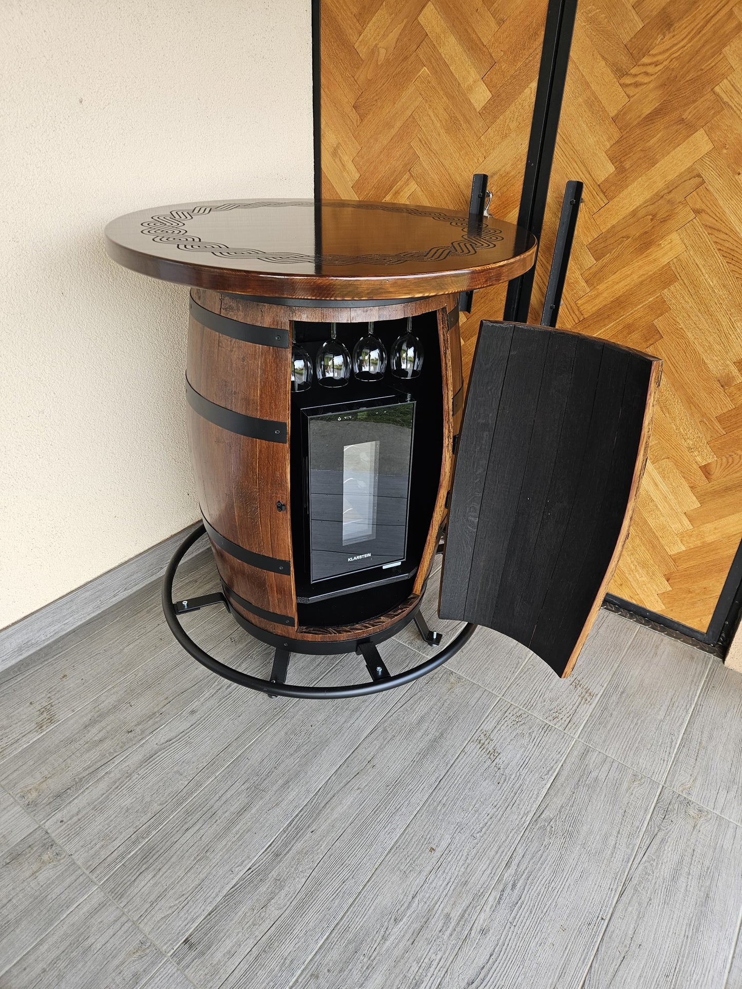 Barski stol od bačve s hladnjakom za vino 225 l