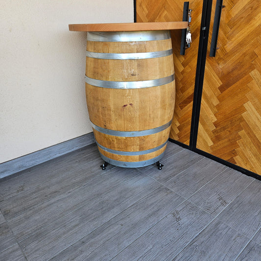 Rustikalni barski stol s nogicama