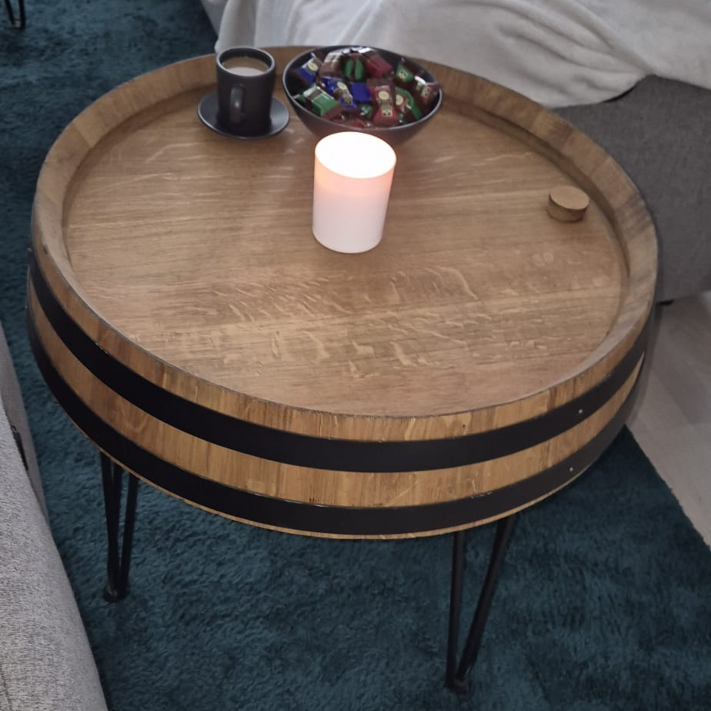 Stolić za dnevni boravak od kraja bačve s hairpin nogama